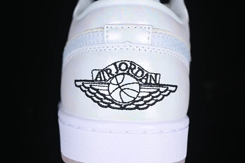 All Categories Air Jordan Jordan Series Basketball Shoes Air Jordan 1 Low Air Jordan 1 Low "Year of the Snake 2025" AJ1 Joe 1 Beige Symphony Pearlescent Low-top Cultural Basketball Shoes HF4080-001